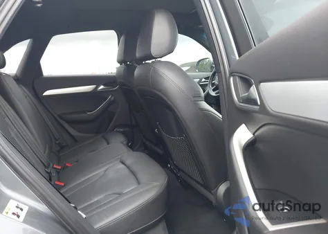 2015 Audi Q3 2.0T Premium Plus z USA, uszkodzony, nr VIN WA1GFCFS6FR005564